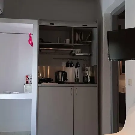 Gogos House